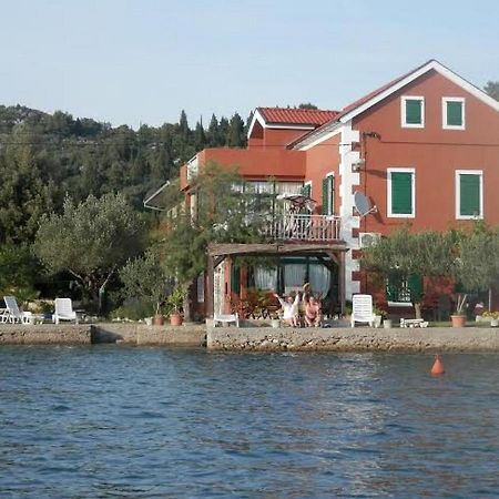 Apartments By The Sea Blace, Neretva Delta - Usce Neretve - 16068 ภายนอก รูปภาพ