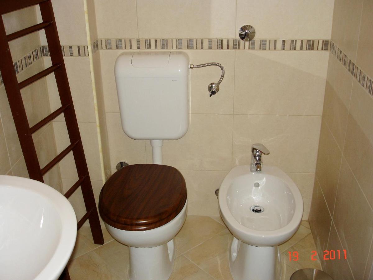Apartments By The Sea Blace, Neretva Delta - Usce Neretve - 16068 ภายนอก รูปภาพ