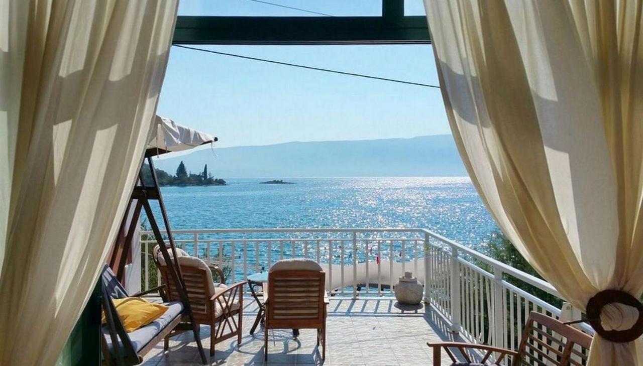 Apartments By The Sea Blace, Neretva Delta - Usce Neretve - 16068 ภายนอก รูปภาพ