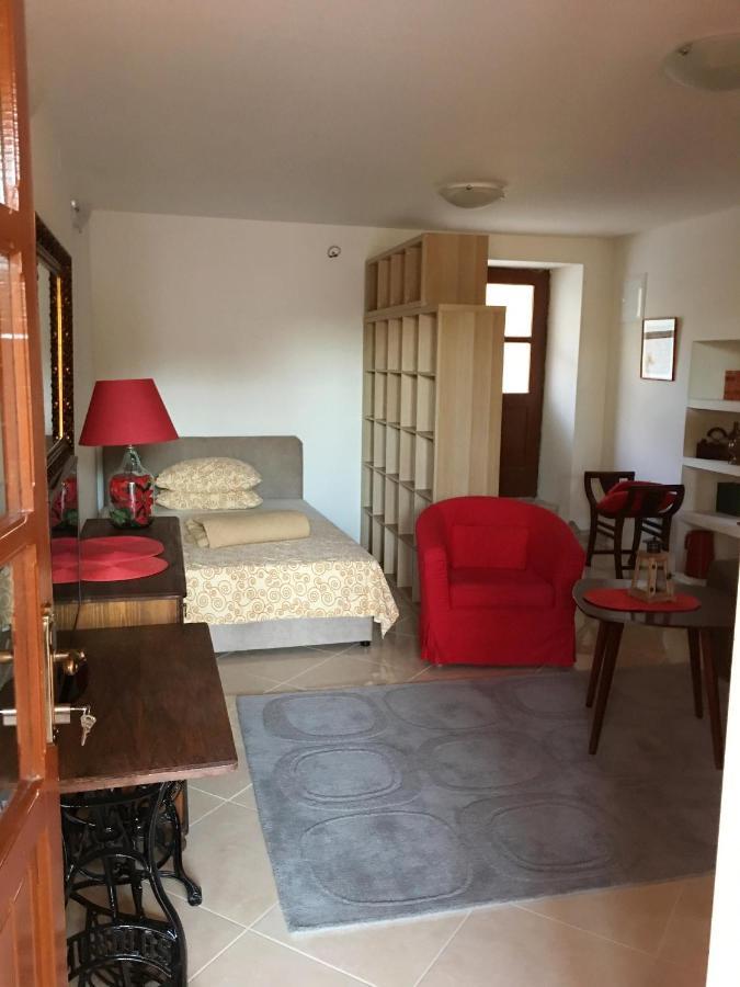 Apartments By The Sea Blace, Neretva Delta - Usce Neretve - 16068 ภายนอก รูปภาพ