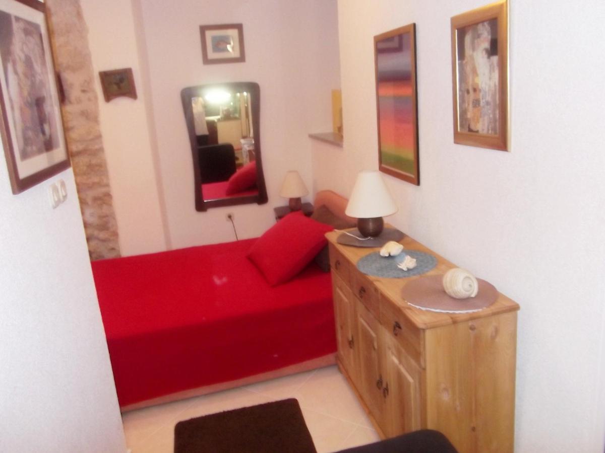 Apartments By The Sea Blace, Neretva Delta - Usce Neretve - 16068 ภายนอก รูปภาพ