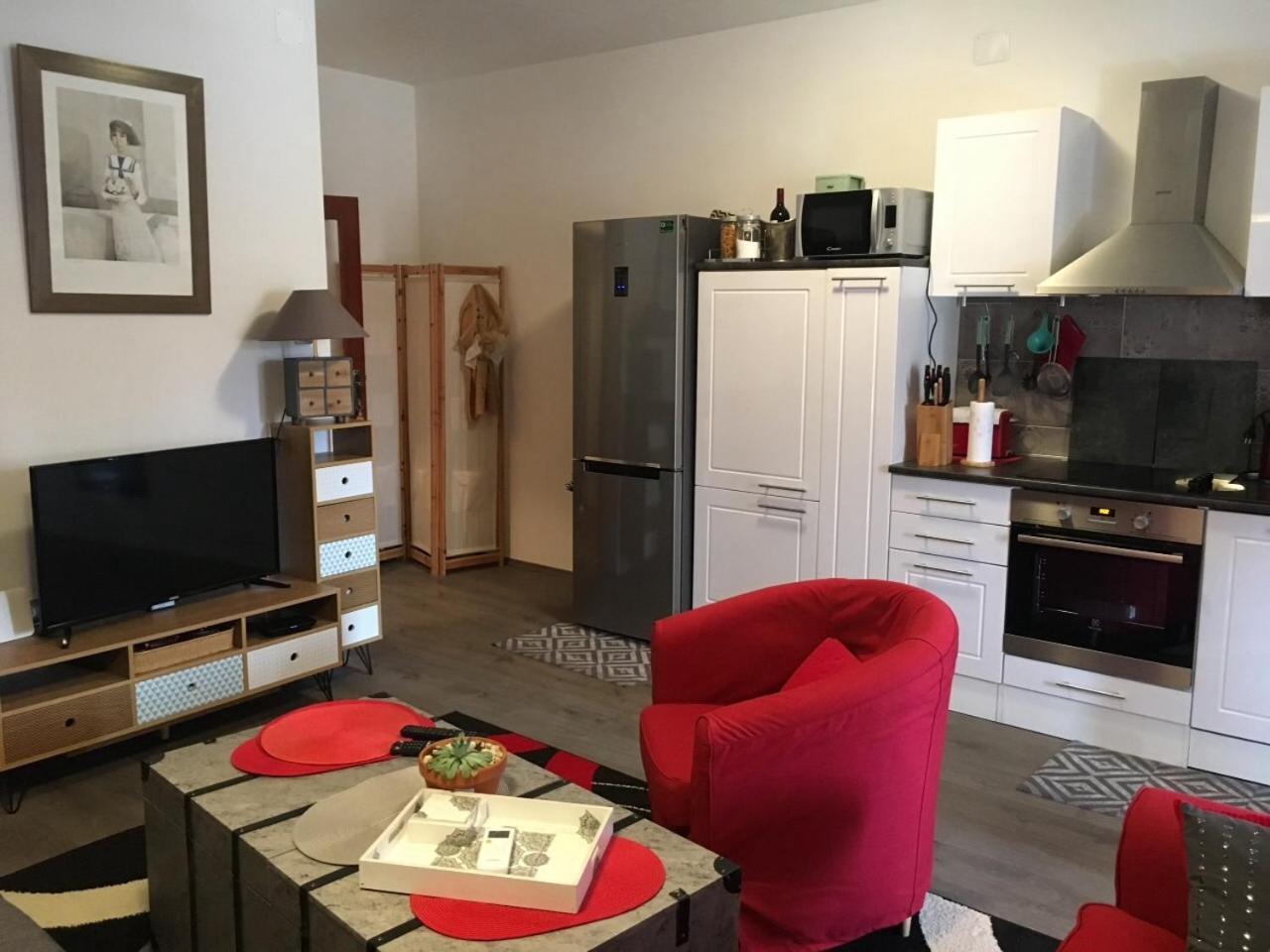 Apartments By The Sea Blace, Neretva Delta - Usce Neretve - 16068 ห้อง รูปภาพ